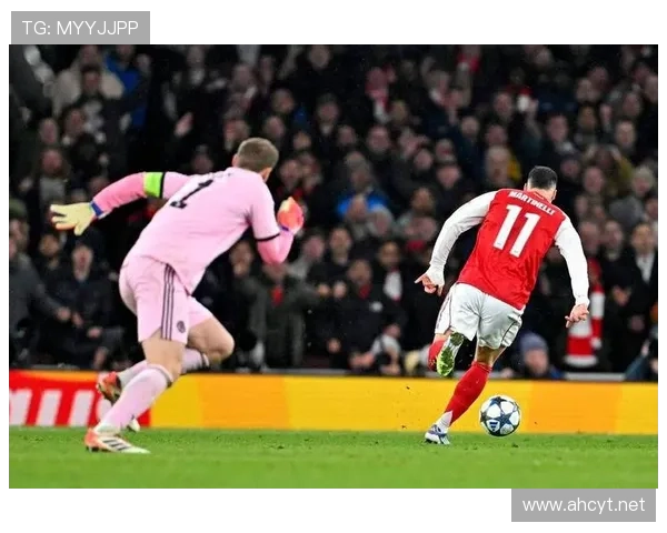 高位站位+大范围出击：诺伊尔的核心标签