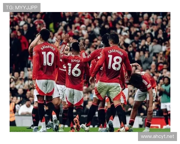 曼联空间利用能力缺失:从边路到中路的进攻困境 曼联空间利用能力缺失:从边路到中路的进攻困境