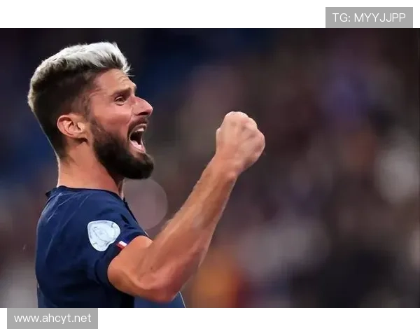 吉鲁与本泽马：终结模式分化，单点支点vs体系游弋