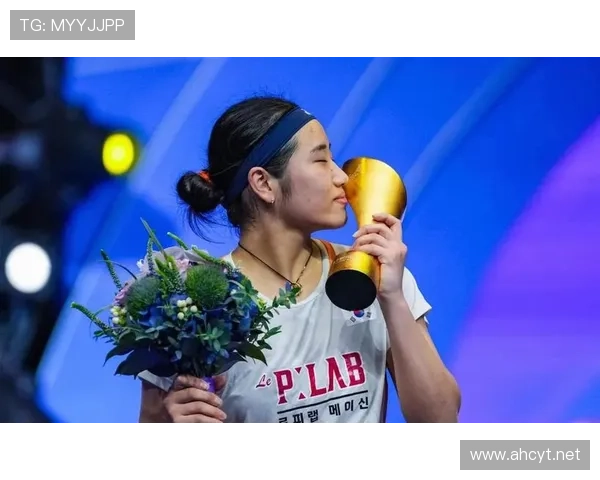 安洗莹比赛那股职业劲儿和赛后刷抖音的少女气质，怎么差得这么离谱