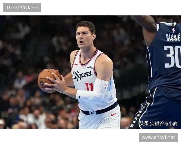 布鲁克·洛佩斯无球牵制改变对手防守结构