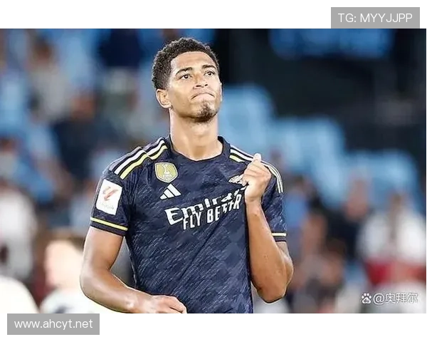 贝林厄姆16岁首秀早期成名与天赋兑现分析